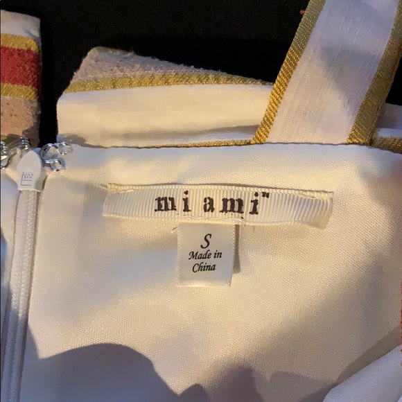 🦄 4/$40 Pretty Striped A-Line Dress - Picture 2 of 3